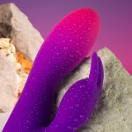ROCKS-OFF - GLO-GIRL FIOLETOWY WIBRATOR Z KRÃLIKIEM